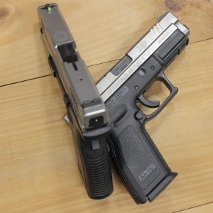 Springfield XD-40 40 S&W Bi-Tone Police Trade-ins (Fair Condition) - Firearms | Illinois Gun Shop